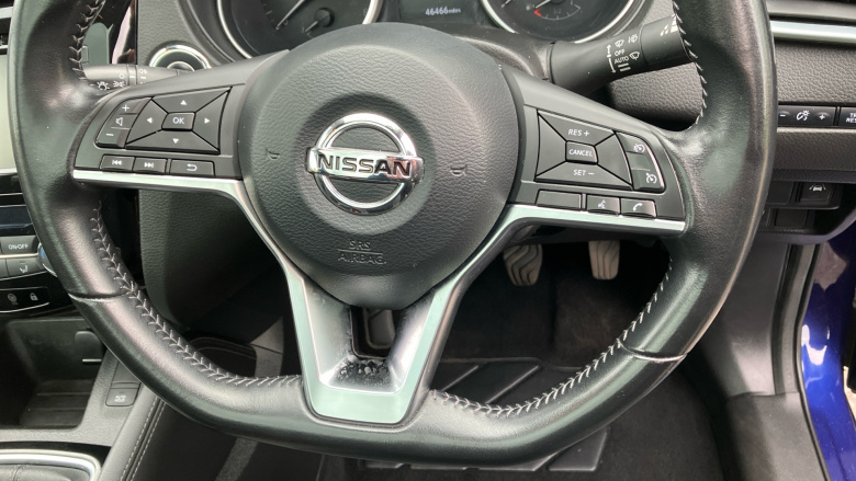 Nissan Qashqai 1.3 DiG-T N-Connecta 5dr Petrol Hatchback